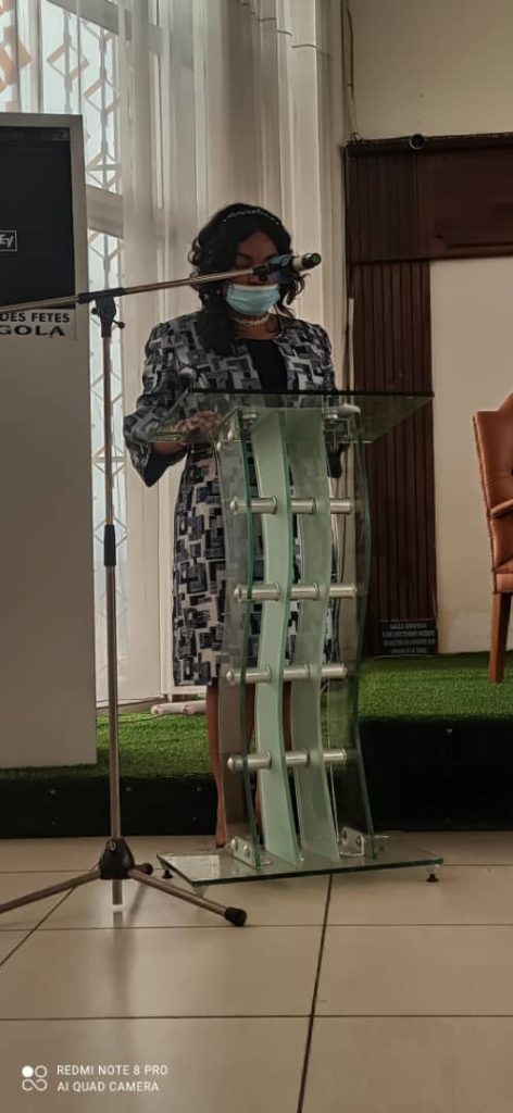 Mme Antoni Marie Jubilaire Aboui présentant l'assurance-vie comme vecteur d'épargne longue
